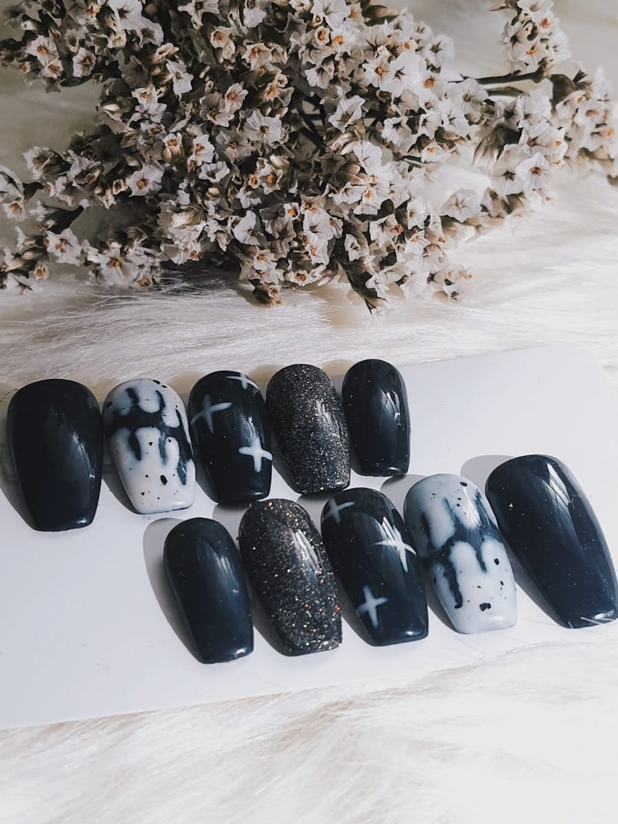 5 Tips to Easily Maintain Your Gothic Coffin Nails